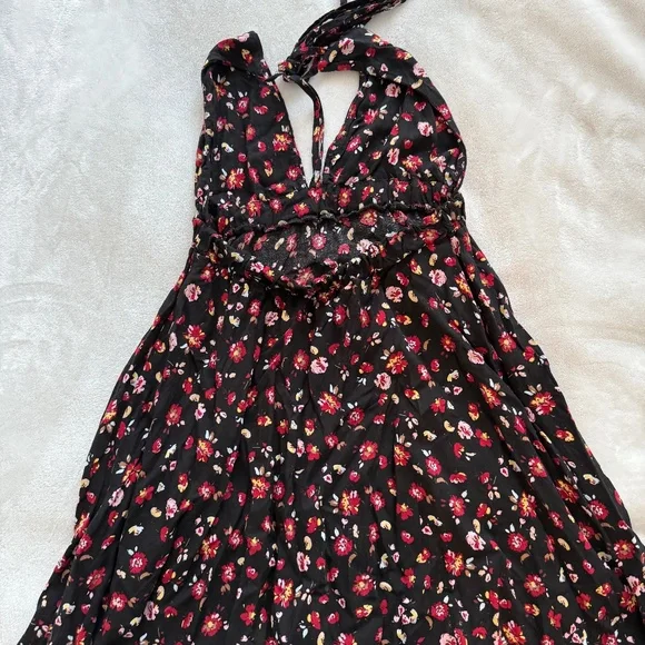 Brandy Melville Halter Dress - Picture 3 of 4